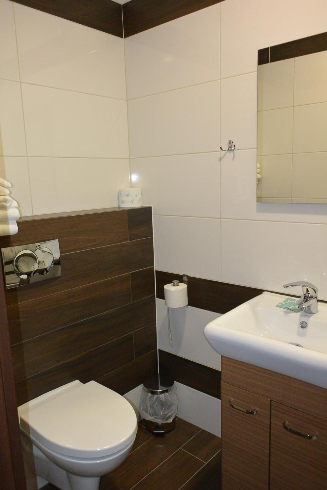 Gosciniec Rycerski Bed & Breakfast *